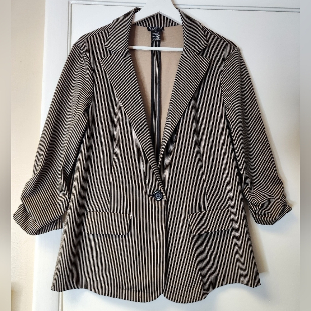 Soho Apparel Black and Tan Stripped Tailored Blazer Size M - Picture 3 of 12